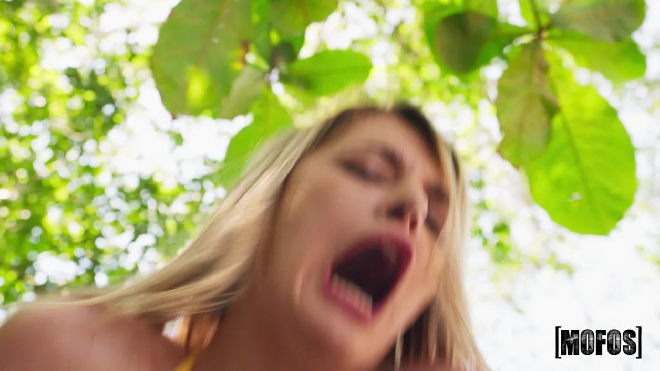 LetsPostIt Dez Hanse Taking A Dive Into Dezs Pussy XXX